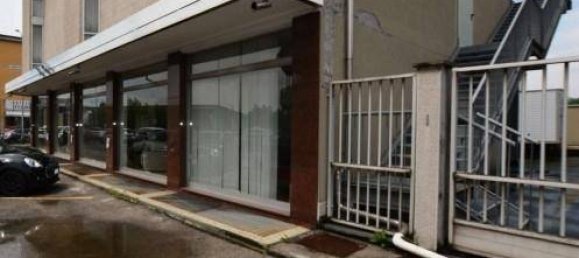 5 rooms Commercial property in Monza, Italy No. 156310 17