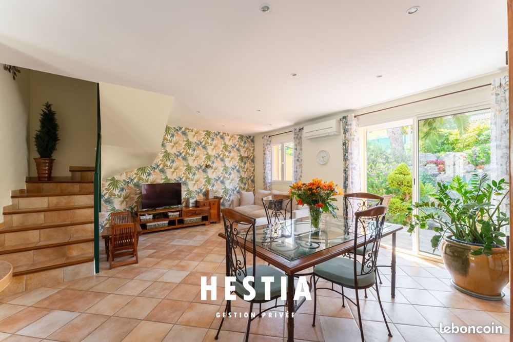 Дуплекс с 3 спальнями в Мартиг, Франция № 342625