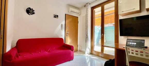 2 rooms Apartment in Misinto, Italy No. 38097 17