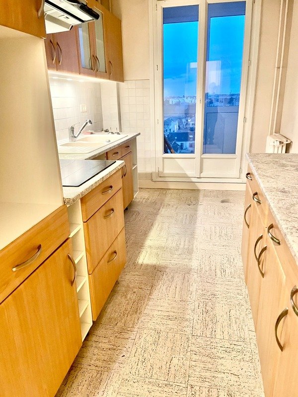 Apartamento de 2 dormitorios en Orleans, France No. 42751