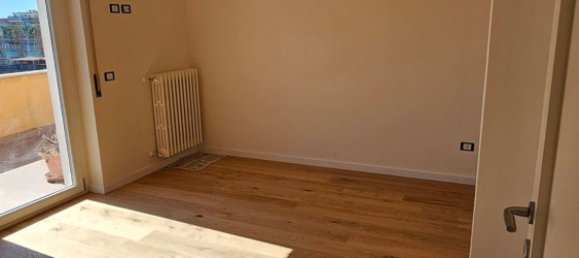 6 rooms Penthouse in Pescara, Italy No. 256879 8