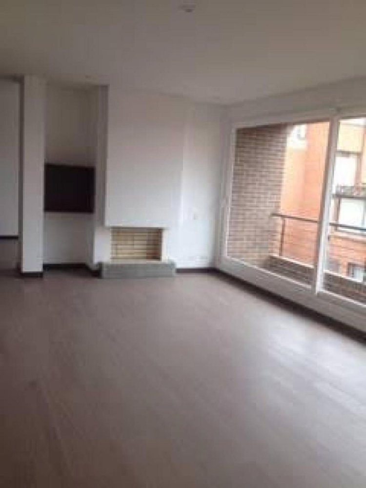 3 bedrooms House in Bogota, Colombia No. 13168