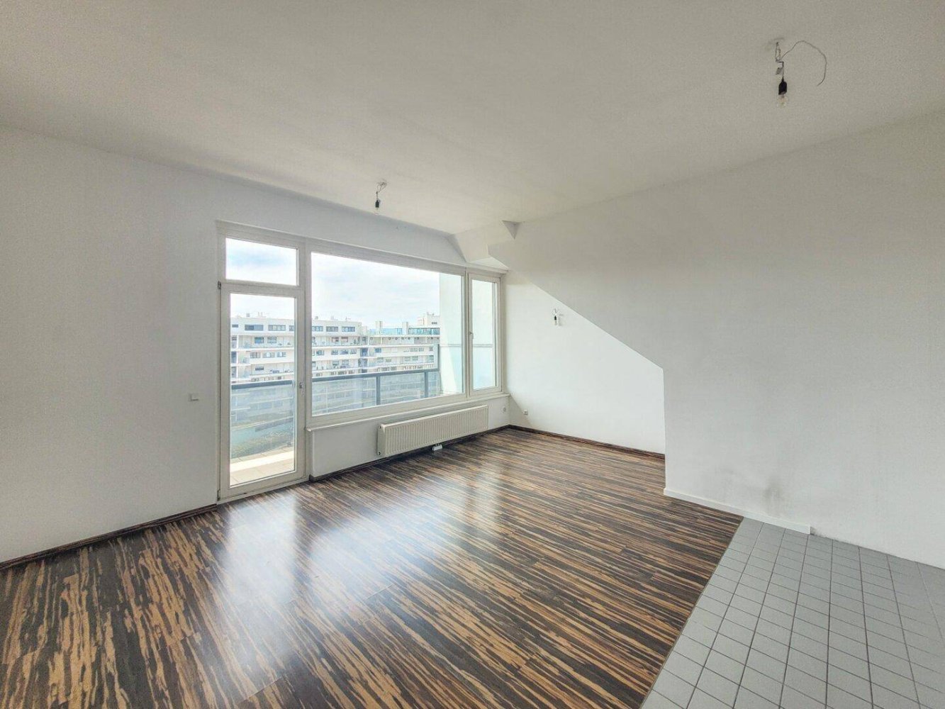 Dúplex de 3 habitaciónes en Favoriten, Austria No. 260640