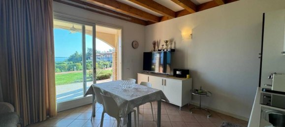 Apartamento de 3 habitaciónes en Manerba del Garda, Italy No. 90683 4