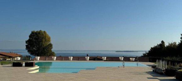 Apartamento de 3 habitaciónes en Manerba del Garda, Italy No. 90683 16