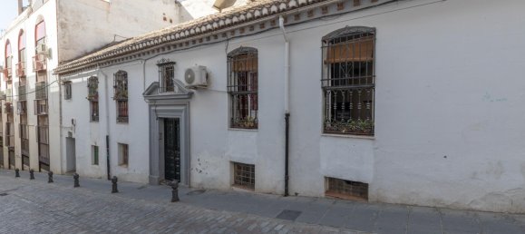 513m² Building in Granada, Spain No. 142636 22