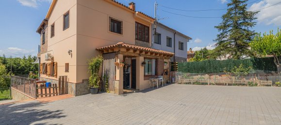 3 bedrooms House in Rubi, Spain No. 190121 3