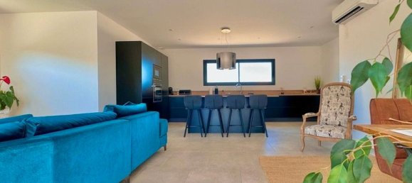 Casa de 3 dormitorios en Penta-di-Casinca, France No. 250423 13