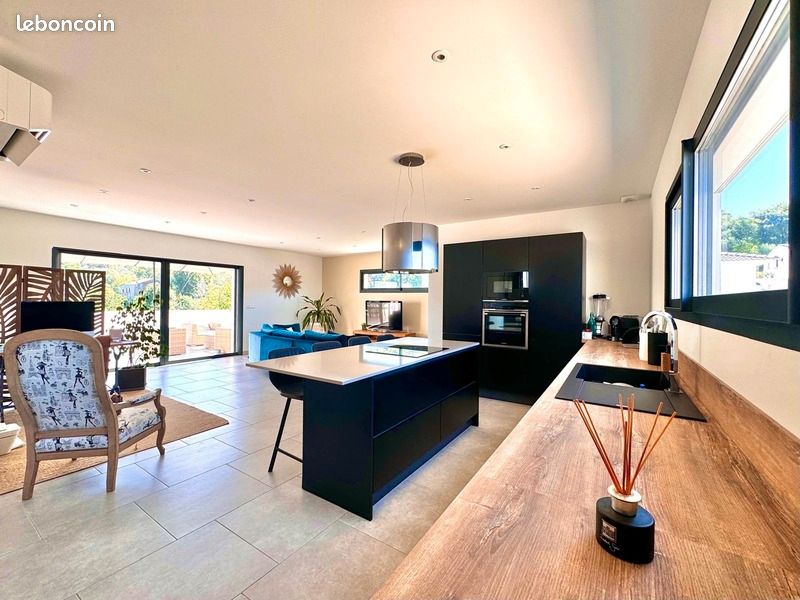 Casa de 3 dormitorios en Penta-di-Casinca, France No. 250423