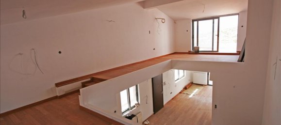 Коммерческая недвижимость с 4 спальнями в Рафина, Греция № 7889 5