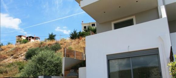 Коммерческая недвижимость с 4 спальнями в Рафина, Греция № 7889 2