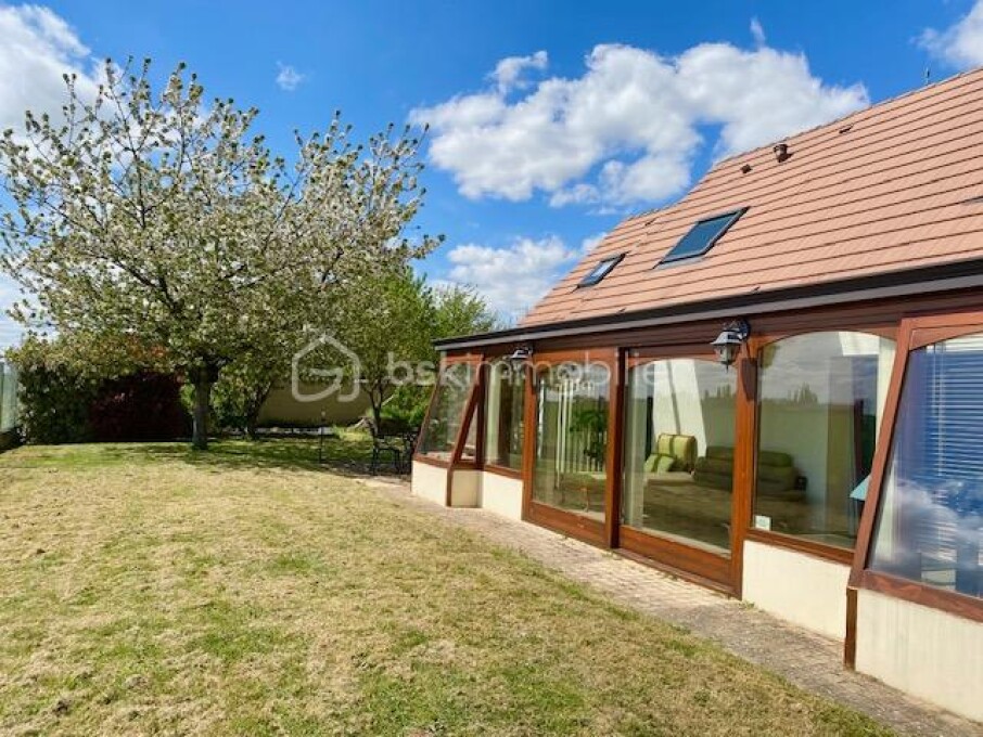 4 bedrooms House in Dourdan, France No. 317919