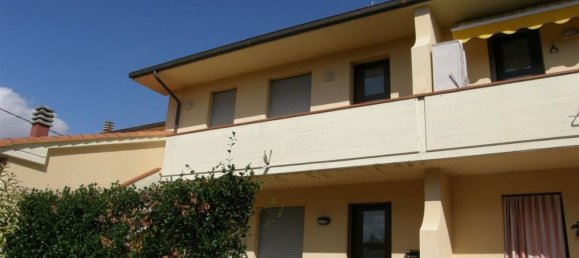 3 rooms Penthouse in Ponsacco, Italy No. 195991 6