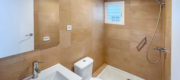 3 bedrooms Apartment in Barcelona, Spain No. 10740 7