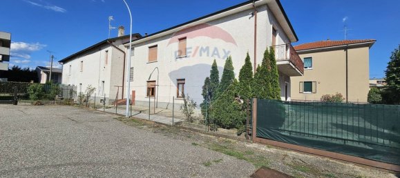 8 bedrooms House in Gallarate, Italy No. 363465 25