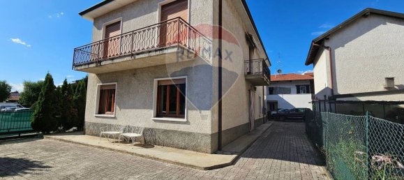 8 bedrooms House in Gallarate, Italy No. 363465 27