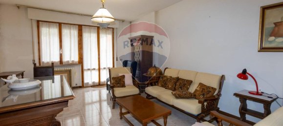 Квартира с 8 комнатами в Морро д’Альба, Италия № 3528 3