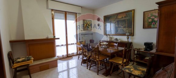 Квартира с 8 комнатами в Морро д’Альба, Италия № 3528 2