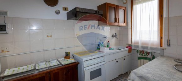 Квартира с 8 комнатами в Морро д’Альба, Италия № 3528 7