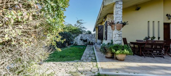 4 bedrooms Villa in Quartu Sant'Elena, Italy No. 120108 18