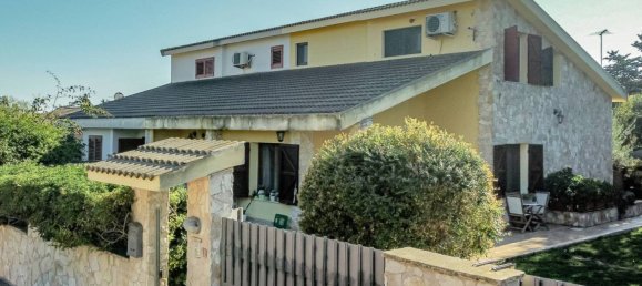 4 bedrooms Villa in Quartu Sant'Elena, Italy No. 120108 16