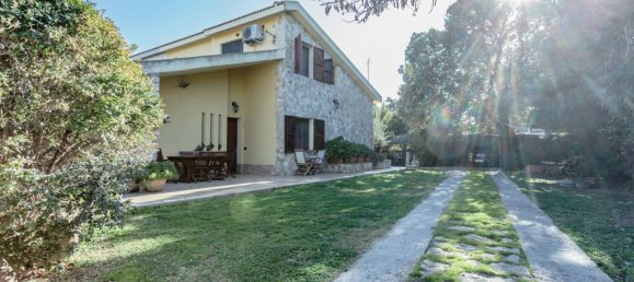 4 bedrooms Villa in Quartu Sant'Elena, Italy No. 120108 13