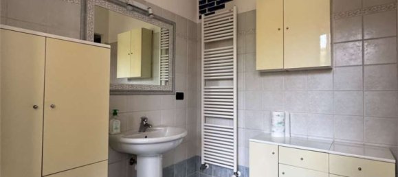 3 rooms Apartment in Tradate, Italy No. 228905 8