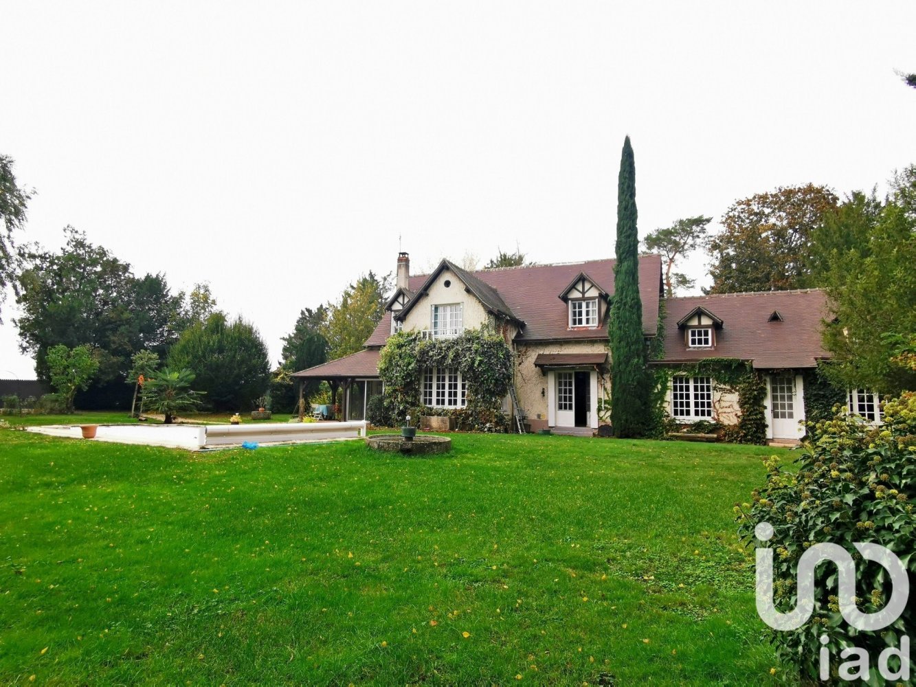 9-Zimmer Haus in Montgivray, France, Nr. 215132