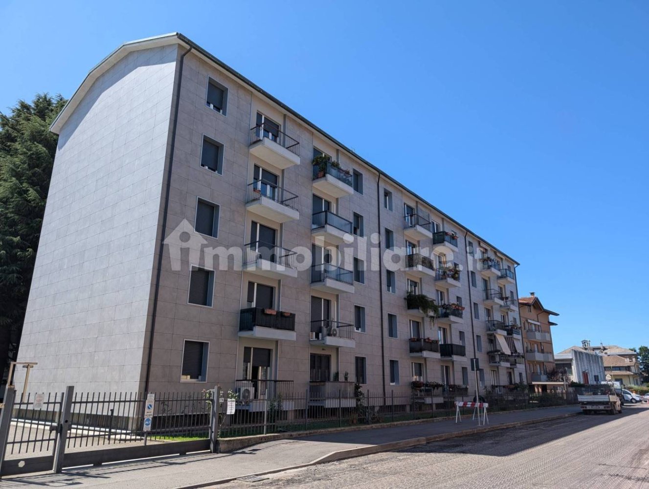 3 Schlafzimmer Wohnung in Legnano, Italy, Nr. 271489