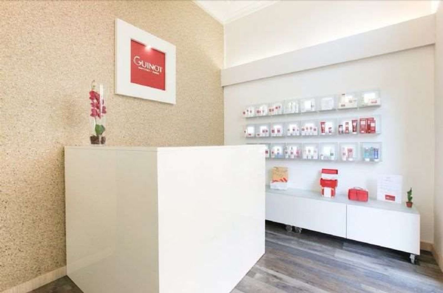 65m² Commercial property in Milan, Italy No. 316038