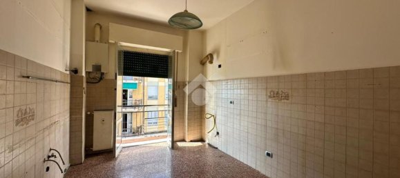 3 Schlafzimmer Wohnung in Genoa, Italy, Nr. 349413 11