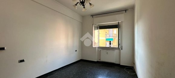 3 Schlafzimmer Wohnung in Genoa, Italy, Nr. 349413 9