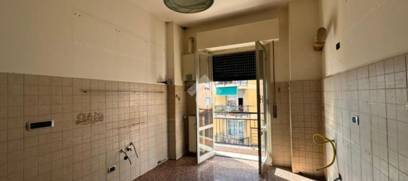 3 Schlafzimmer Wohnung in Genoa, Italy, Nr. 349413 10