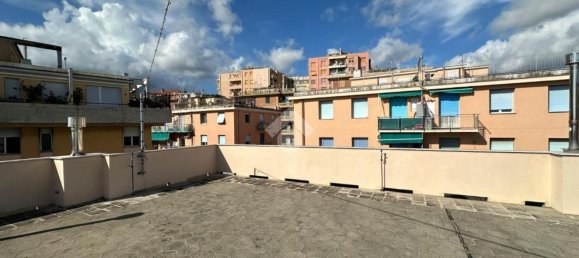 3 Schlafzimmer Wohnung in Genoa, Italy, Nr. 349413 4