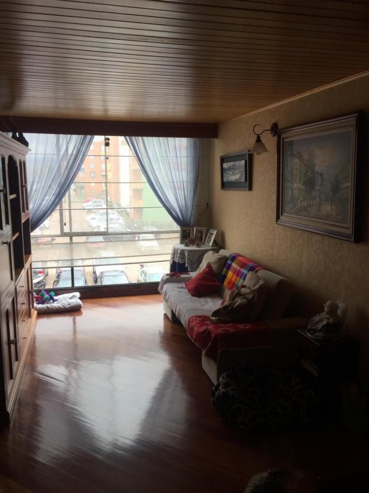 Casa de 3 dormitorios en Bogotá, Colombia No. 11833