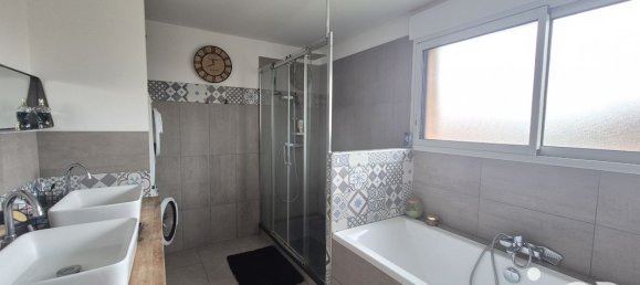 4 bedrooms House in Attiches, France No. 156274 18