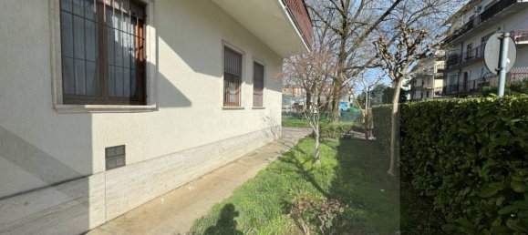 6 rooms Apartment in Vicenza, Italy No. 19223 12