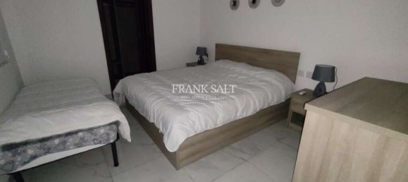 2 bedrooms Apartment in Birzebbuga, Malta No. 8404 4