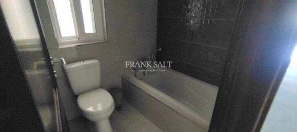 2 bedrooms Apartment in Birzebbuga, Malta No. 8404 6