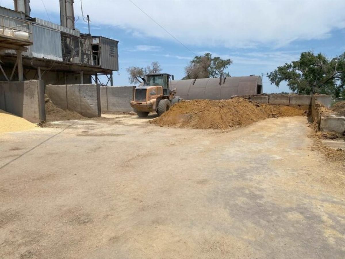  Land in Lyons, USA No. 479693