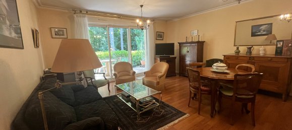 2 bedrooms Apartment in Saint-Cyr-sur-Loire, France No. 307921 2