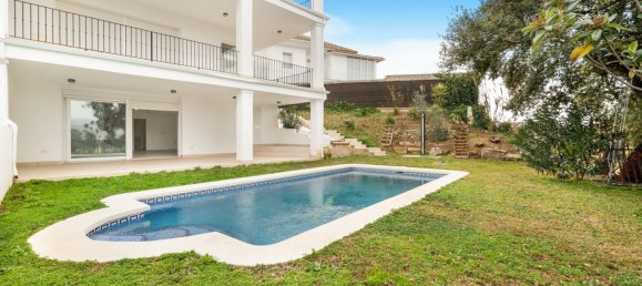 Villa de 3 dormitorios en Marbella, Spain No. 141172 2