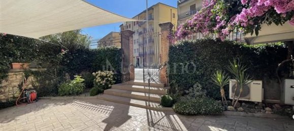 950m² Building in Brescia, Italy No. 370621 22