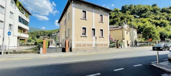 950m² Building in Brescia, Italy No. 370621 3