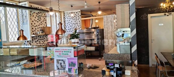 100m² Commercial property in Ponte dell'Olio, Italy No. 62110 2