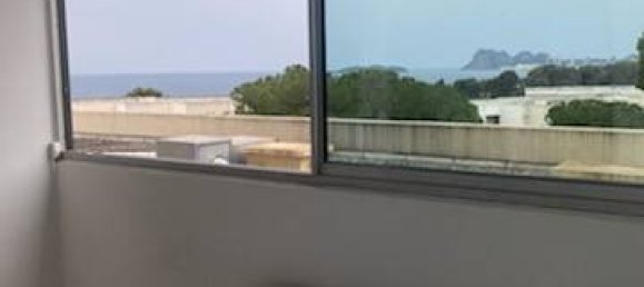 1 bedroom Apartment in La Ciotat, France No. 333476 5