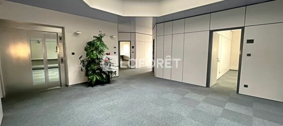 1405m² Office in Izernore, France No. 204967 8