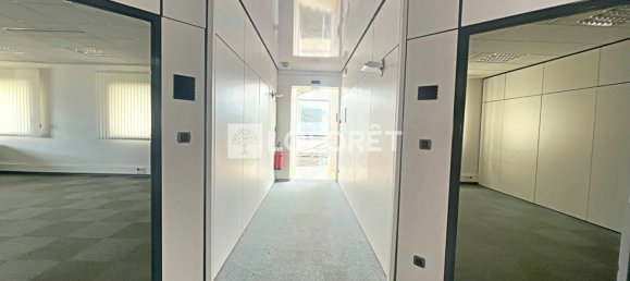 1405m² Office in Izernore, France No. 204967 2