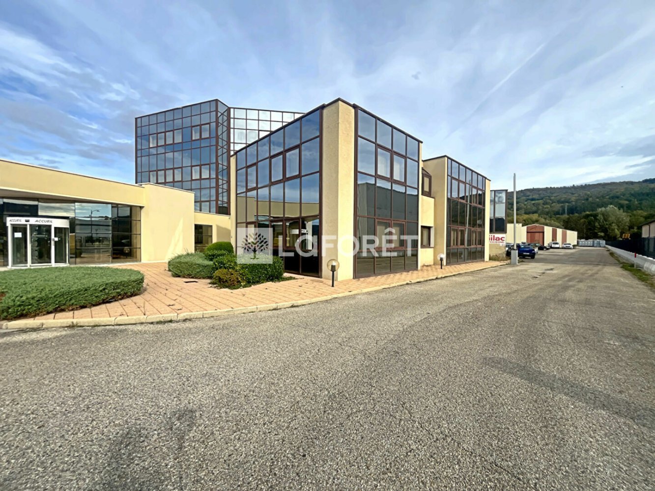 1405m² Office in Izernore, France No. 204967