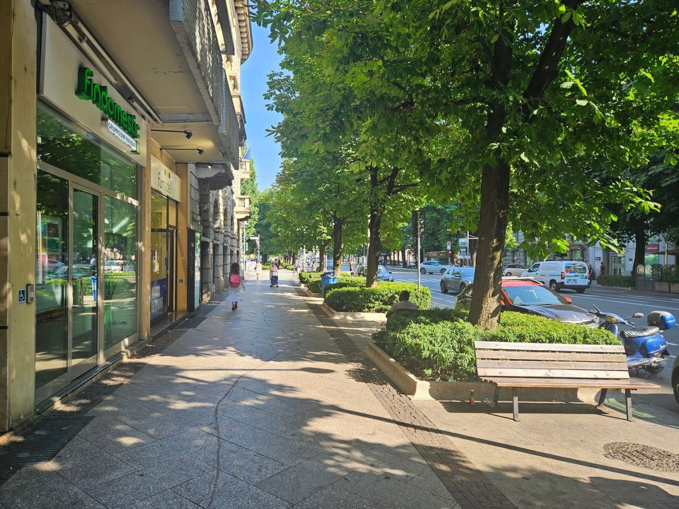 Gewerbliche Immobilie in Bergamo, Italy 140m², Nr. 373635